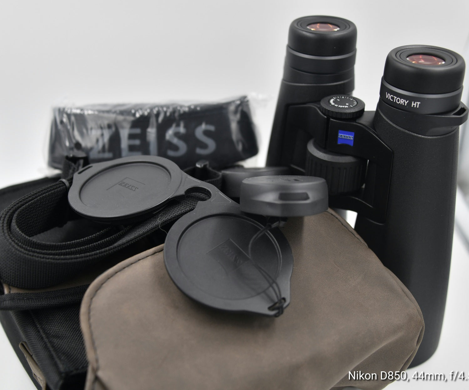 Jumelles Zeiss Victory HT 10X54